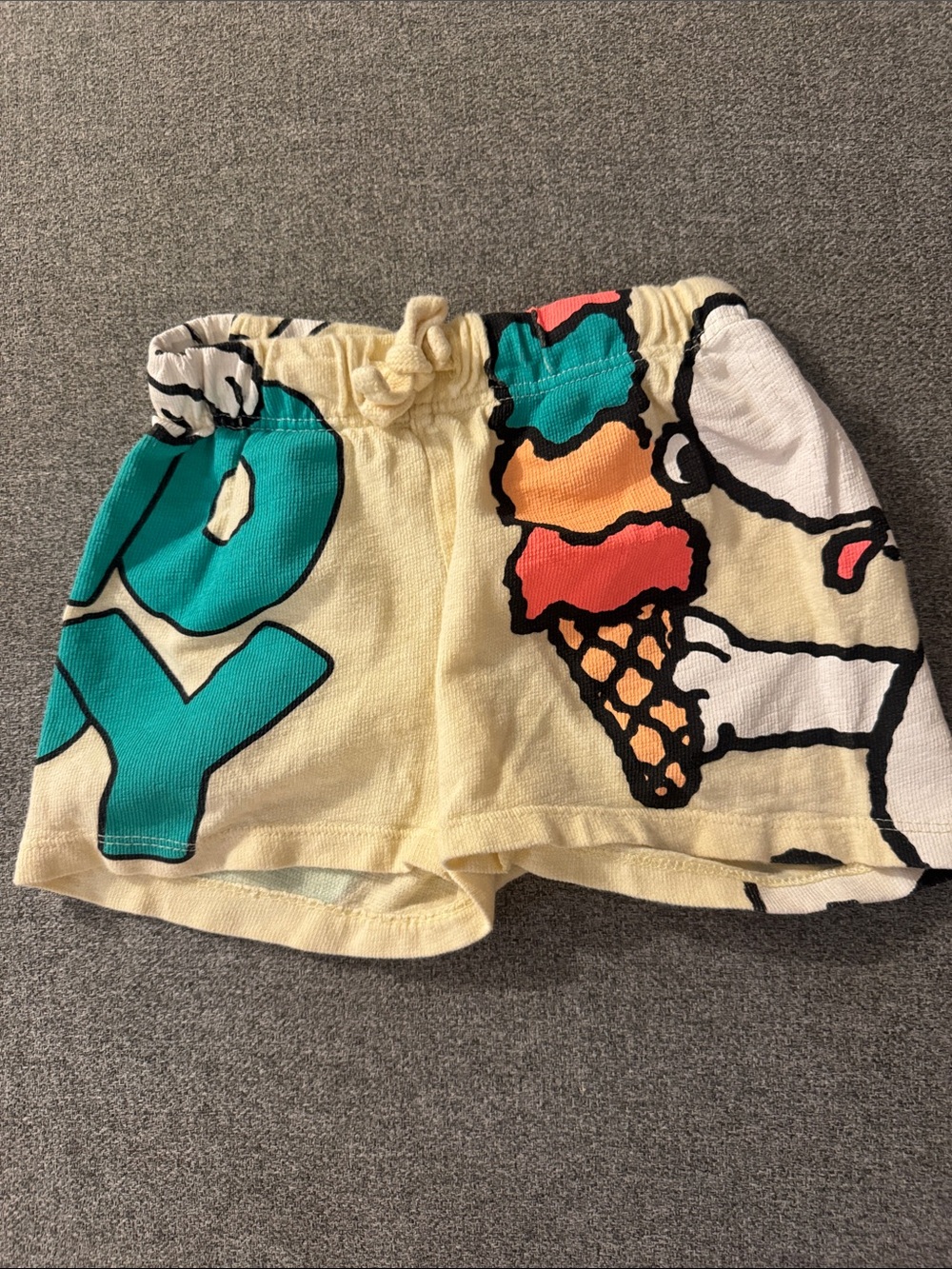 3/$15- Zara snoopy shorts